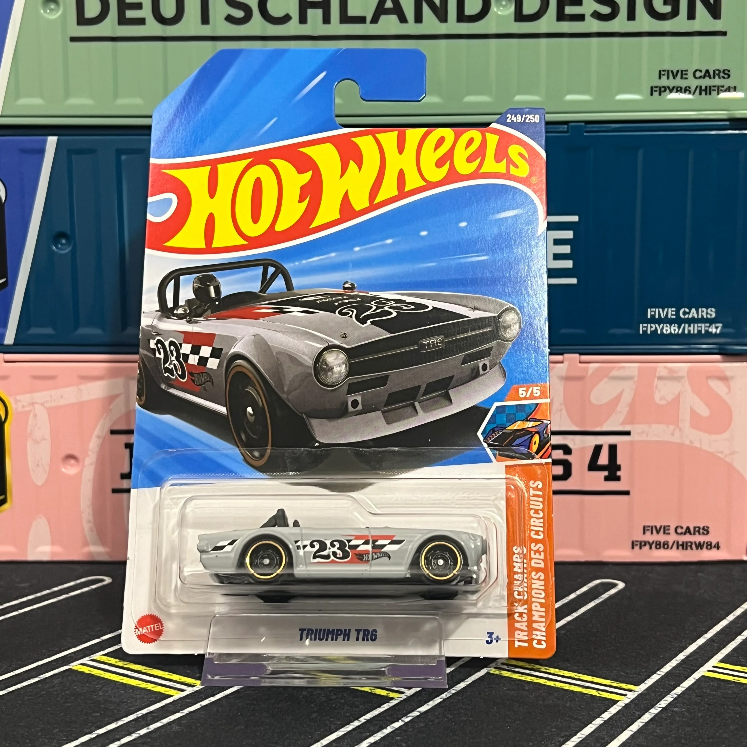 Hot Wheels 2025 Mainline Triumph TR6 249/250