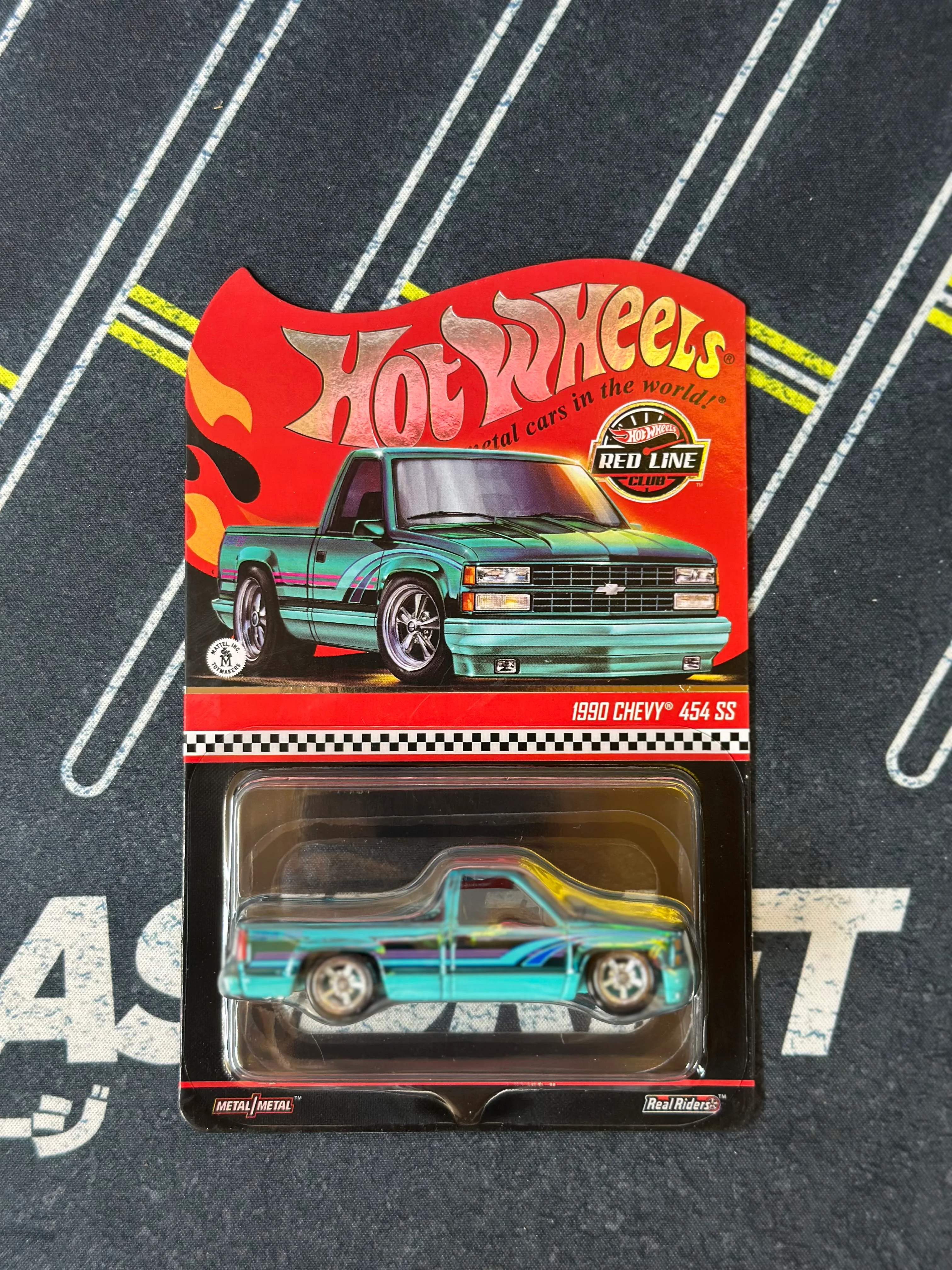 Hot Wheels 2025 RLC 1990 Chevy 454 SS - Image 2